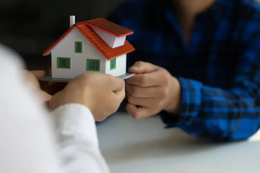 découvrez les meilleures offres d'assurance habitation et auto pour 2026. comparez les tarifs, garanties et services pour protéger efficacement votre maison et votre véhicule.