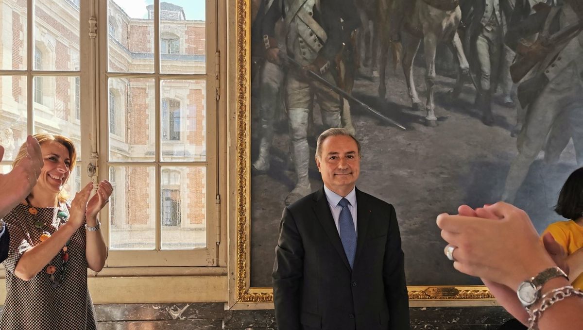 jean-luc moudenc réélu maire de toulouse pour un troisième mandat, confirmant son engagement envers le développement et l'avenir de la ville.