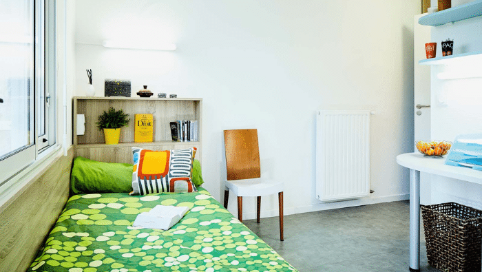 découvrez comment effectuer une demande de logement étudiant auprès du crous, les critères d'éligibilité, les étapes de candidature et les conseils pour maximiser vos chances d'obtenir un logement étudiant.